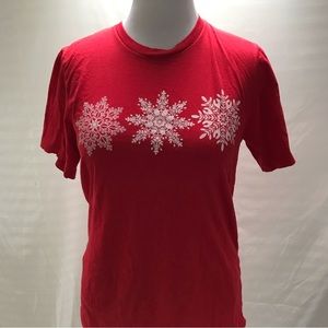 Graphic snowflake T-shirt size L